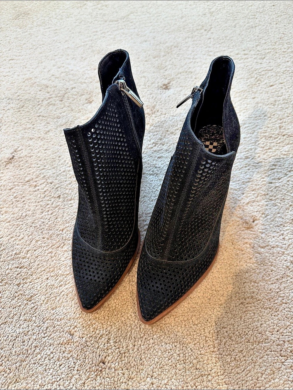 Vince Camuto Fernley Perforated Suede Bootie Pointed-Toe Booties Black US 8.5